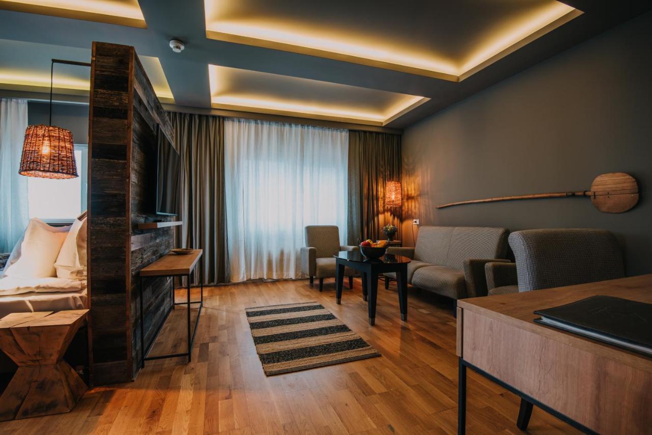 Balvanyos Resort - Peakture Hotel & Grand Hotel Balvanyos Bagian luar foto