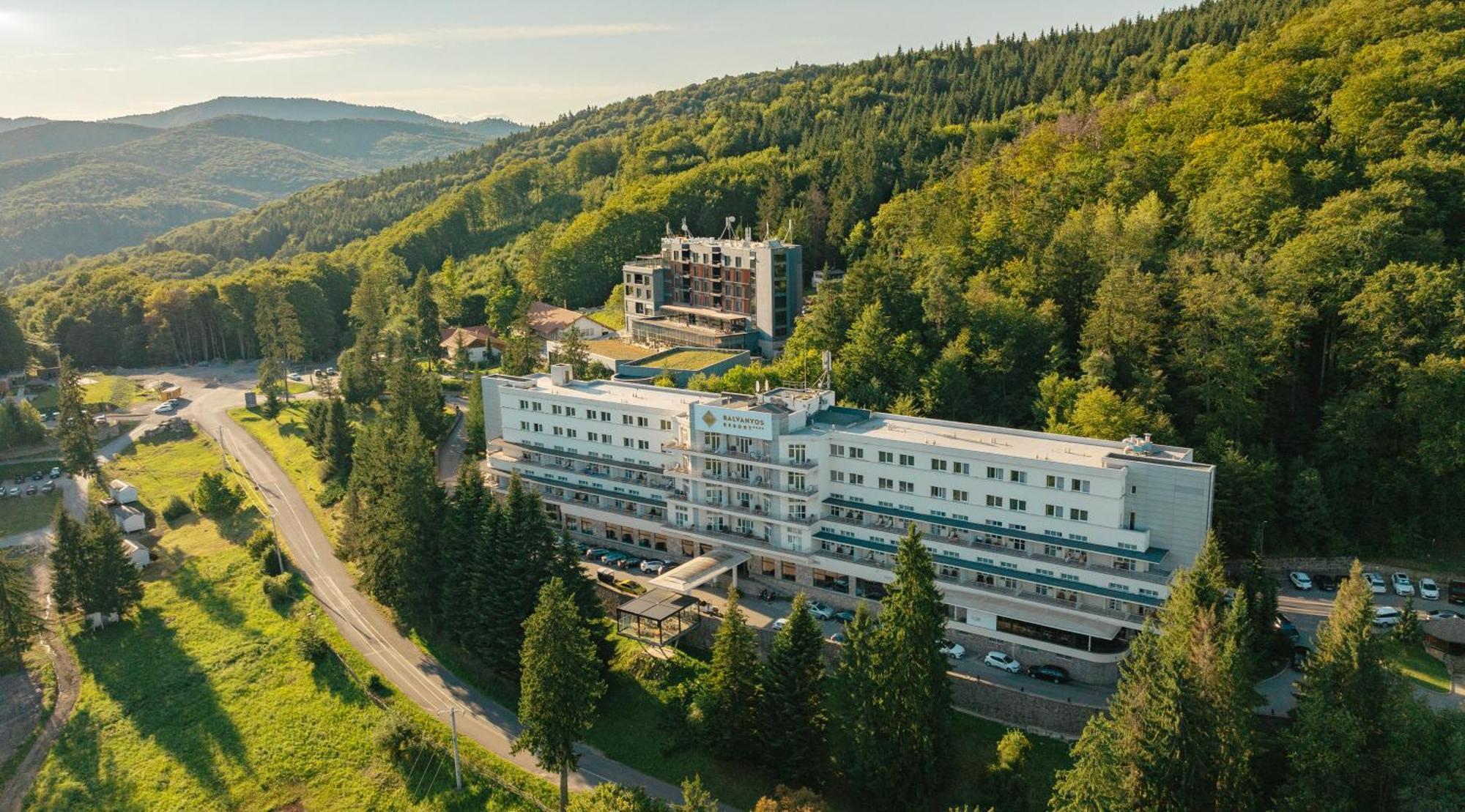 Balvanyos Resort - Peakture Hotel & Grand Hotel Balvanyos Bagian luar foto