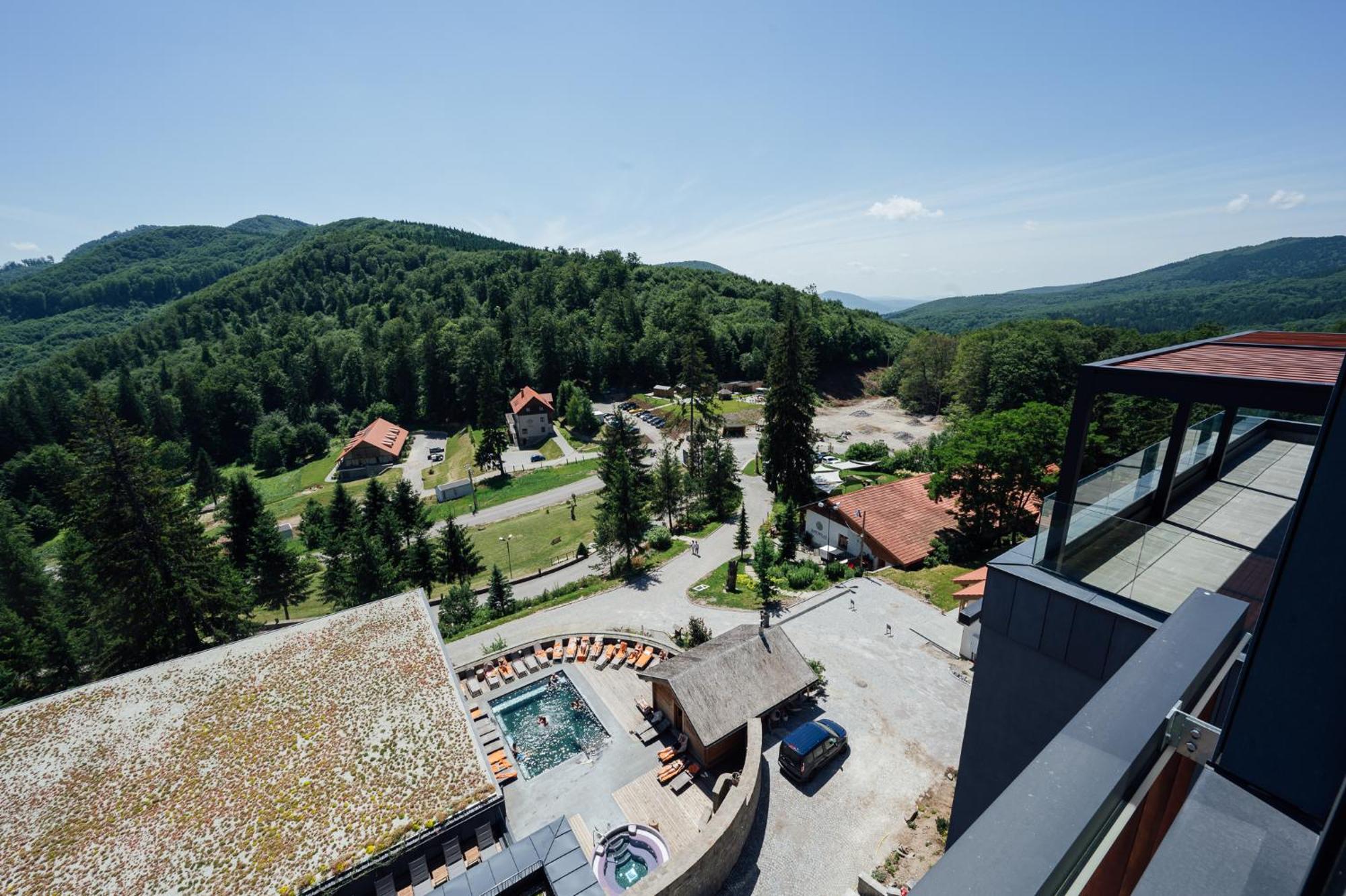 Balvanyos Resort - Peakture Hotel & Grand Hotel Balvanyos Bagian luar foto