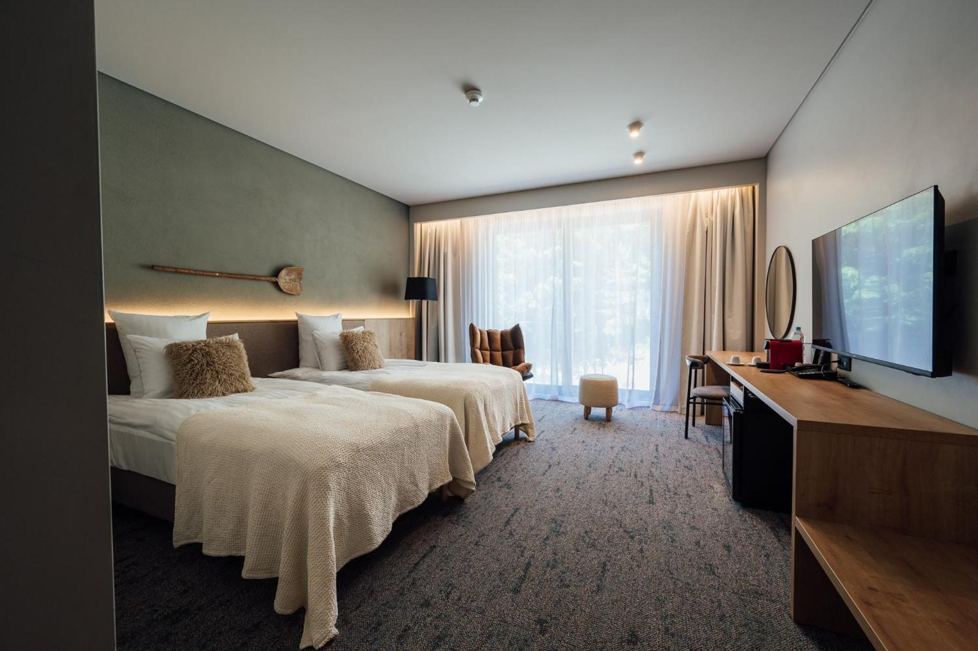 Balvanyos Resort - Peakture Hotel & Grand Hotel Balvanyos Bagian luar foto